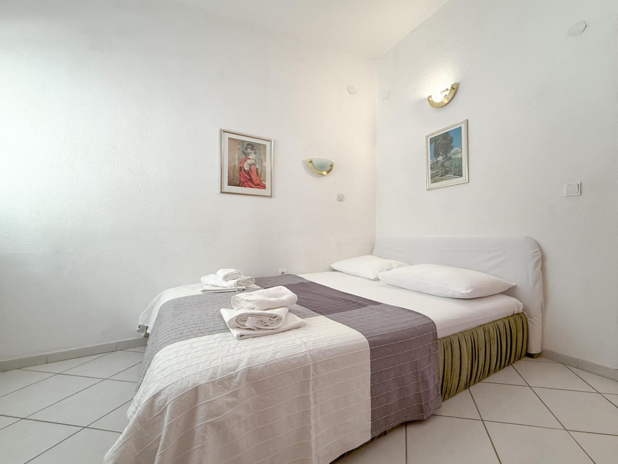House Ursic Apartment Brela Bagian luar foto